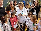נטיעת בוסתן עצי ארץ ישראל ושבעת המינים בגני הילדים שבאשכול נחלת יהודה