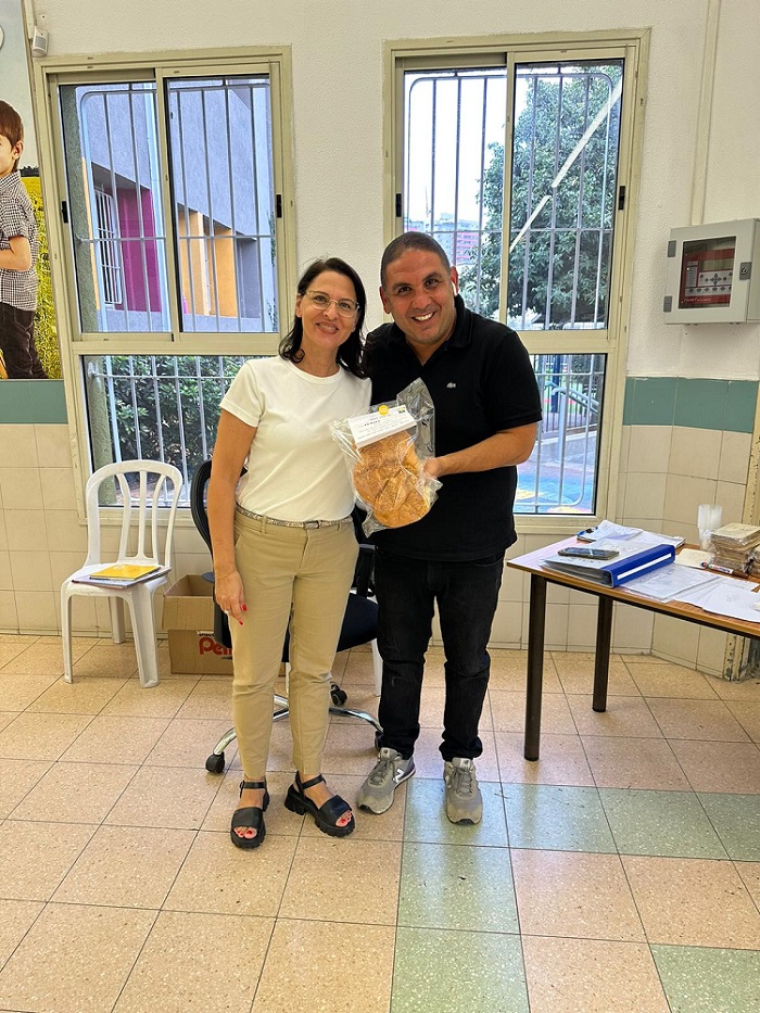 מתנדבים
