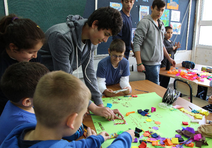 יום המעשים הטובים בקריית החינוך "רביבים" מקיף ז`