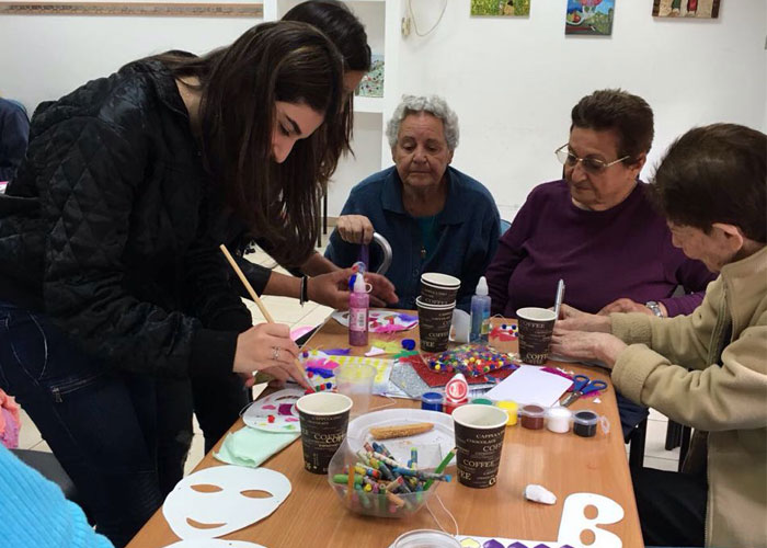 יום המעשים הטובים בקריית החינוך השש שנתית "העמית" מקיף ג`