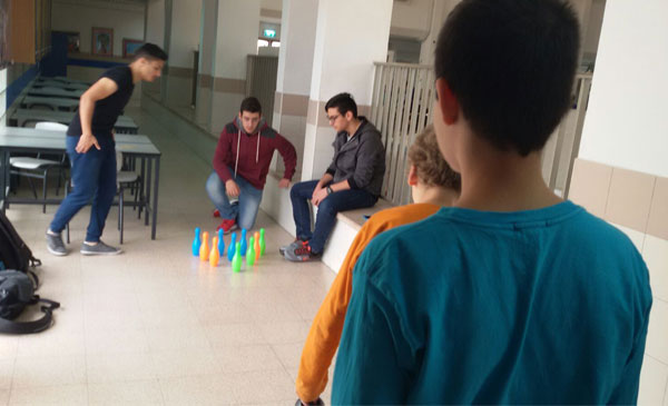 פעילות תלמידי מקיף ט` בבתי הספר היסודיים המזינים
